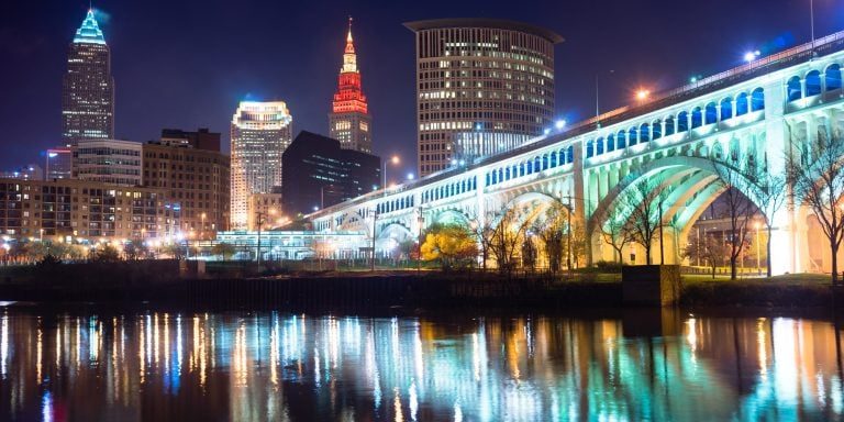 cleveland ohio downtown city skyline cuyahoga river
