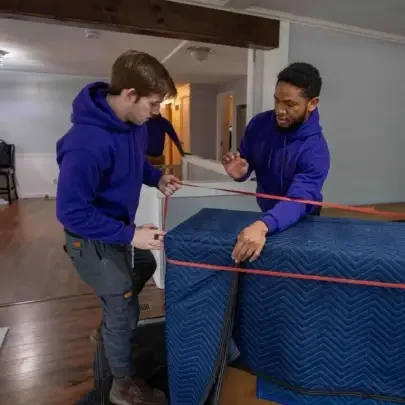 labor only wrapping furniture to load 768x902 square 1492293b971b4d329f134e271c41ffb3 